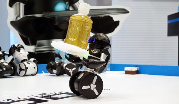 اسباب بازي هاي امروز ، ديگر رباتهايي هوشمند هستند : نگاهي به نمایشگاه اسباب‌بازی توکی 1