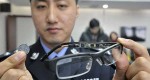 اختراع یک عینک هوشمند برای تقلب در کنکور توسط دانش آموز چینی ! 1