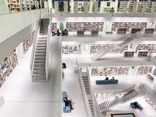 کتابخانه شهر اشتوتگارت در آلمان