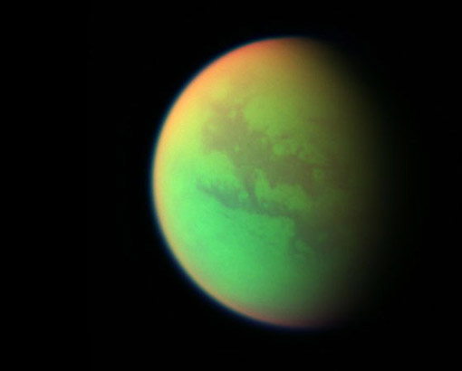 تصاویر شگفت انگیز فضاپیمای کاسینی از قمر دیونه سیاره زحل 1