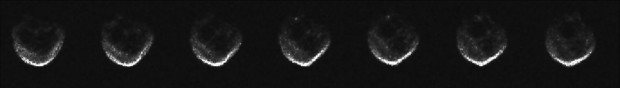 نخستین تصاویر راداری از 2015 TB145 که توسط رادیوتلسکوپ آرسیبو به دست آمد و پیکره ی گرد آن را نمایان ساخت.