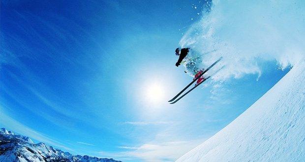 سقوط اسکی‌ بازی از فاصله‌ ۳۰۰ متری  ۱