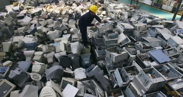 recycling-old-gadgets-2