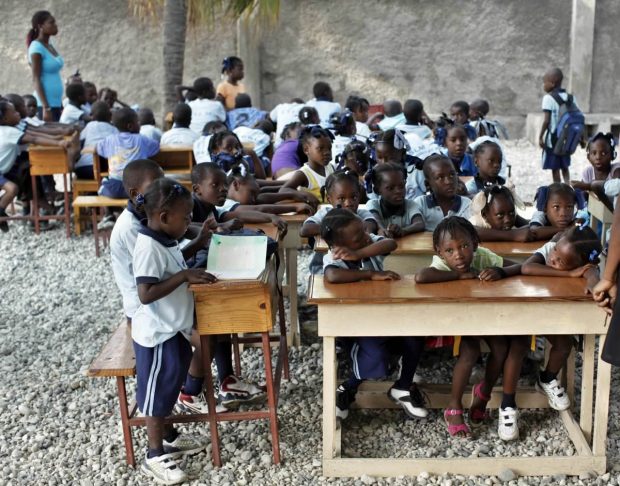 فقر از نگاه دوربین؛ تصاویری جالب‌توجه از 16 مدرسه سیار در سراسر جهان