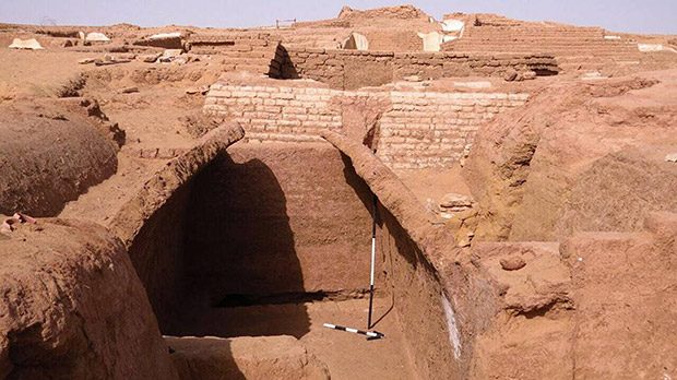 مقبره های 2000 ساله در مصر